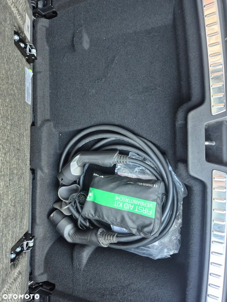 Volvo XC 90 T8 AWD Recharge Geartronic Inscription Expression - 22