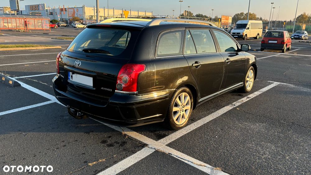 Toyota Avensis 1.8 VVT-i Combi Automatik Sol - 7