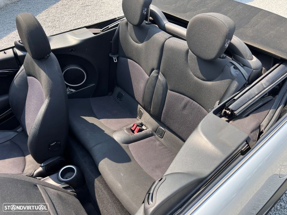 MINI Cabrio Cooper - 15