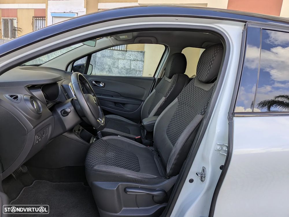 Renault Captur 1.5 dCi Exclusive EDC - 4