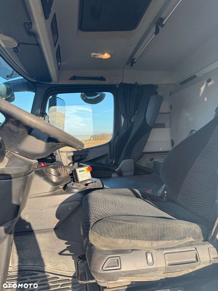 Mercedes-Benz AROCS - 23