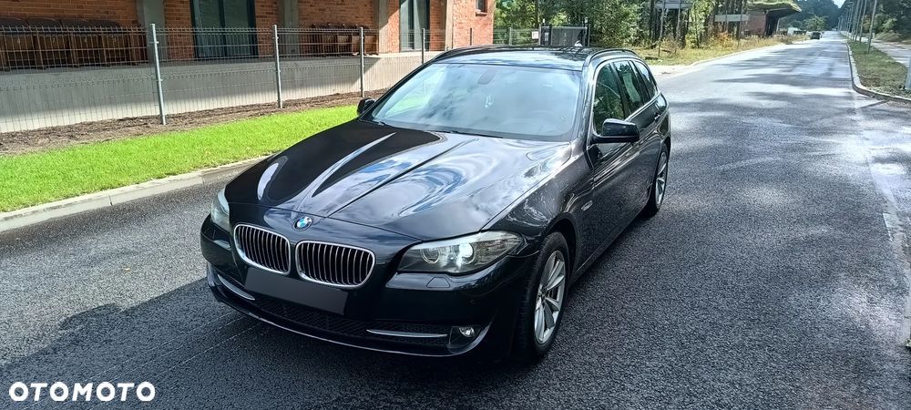 BMW Seria 5 520d Touring - 1