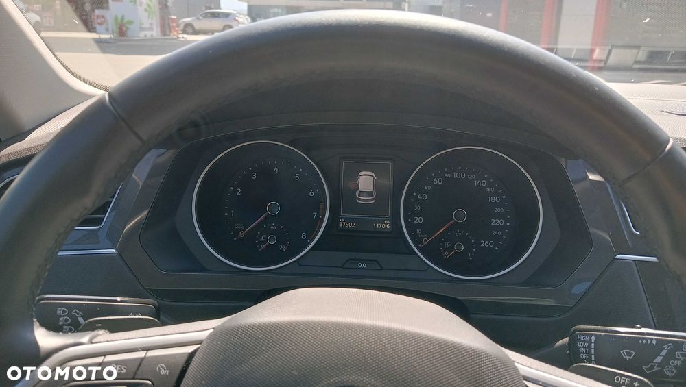 Volkswagen Tiguan - 6
