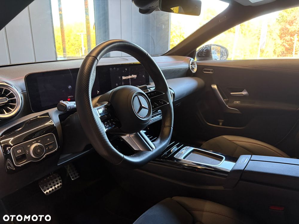 Mercedes-Benz CLA 200 AMG Line 7G-DCT - 13