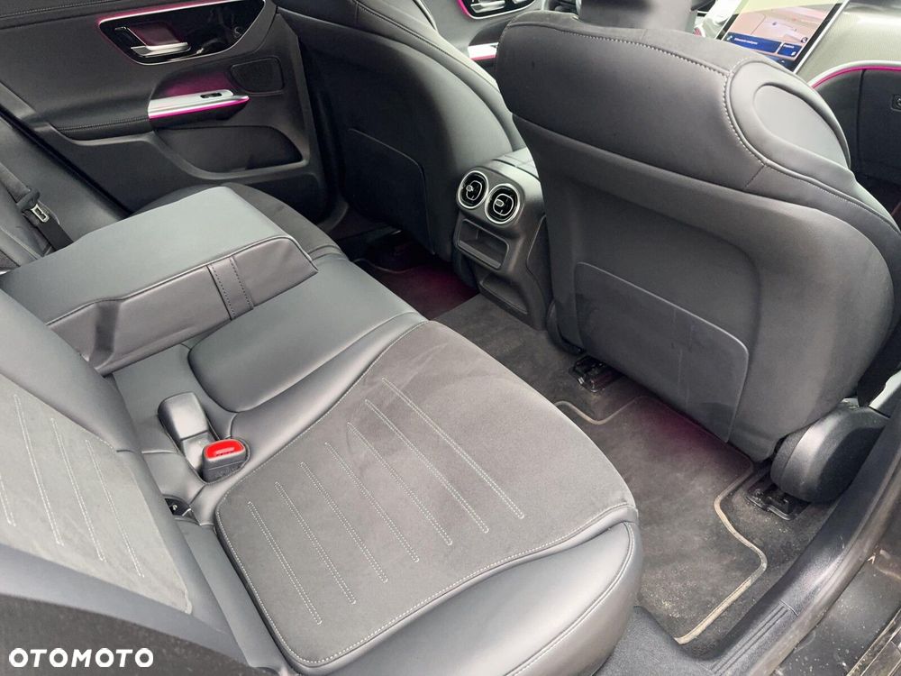 Mercedes-Benz GLC - 21