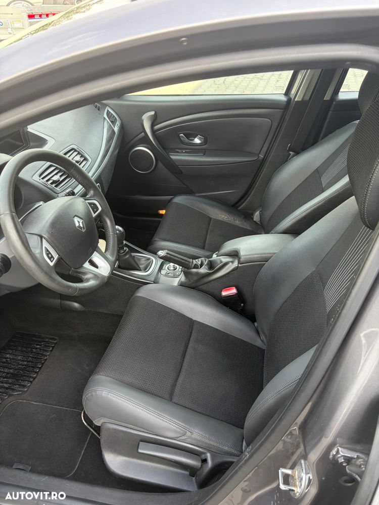 Renault Megane 1.9dCi Privilege - 6