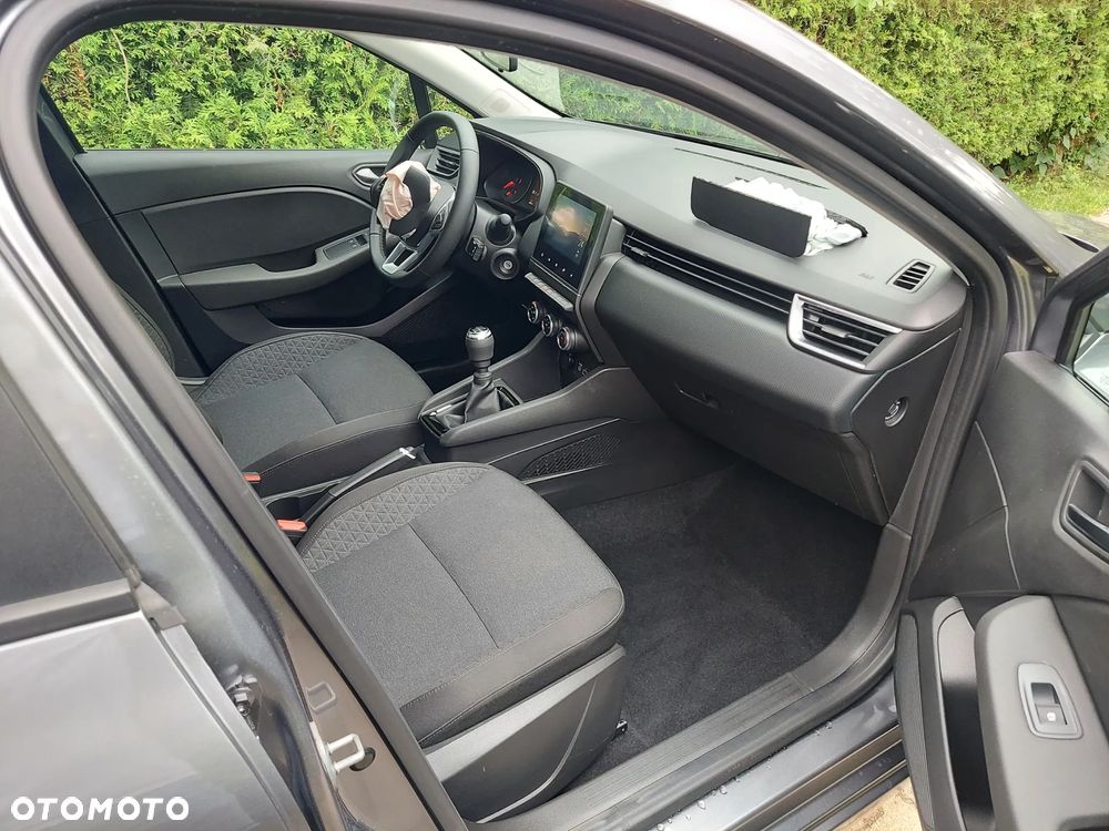 Renault Clio TCe 90 EVOLUTION - 11