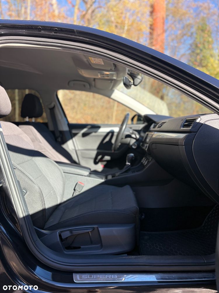 Skoda Superb 2.0 TDI Ambition DSG - 18