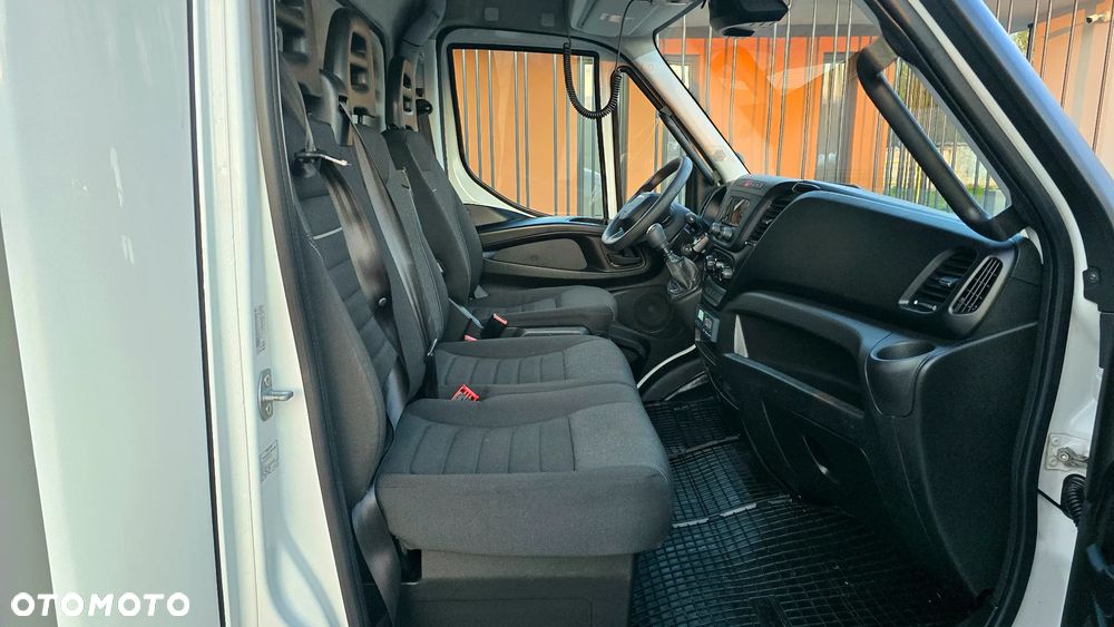 Iveco ❗️❗️DAILY 3.0 180Km 50C18 JAK NOWY ❗️❗️NOWY MODEL / CHŁODNIA MROŹNIA -32 +32 / ZASILANIE 230V / PIERWSZY WŁASCICIEL  / TEMPOMAT AKTYWNY / BLIŹNIAKI / ZASILANIE 230V / GRUBA SCIANKA / ZABUDOWA DPR / AGREGAT CARRIER XARIOS 350 / WERSJA WZMOCNIONA / FULL OPCJA / SERWIS ASO / SALON POLSKA / 35C15 50C15 35C18❗❗ JAK Z SALONU - NOWY -❗❗ - 38