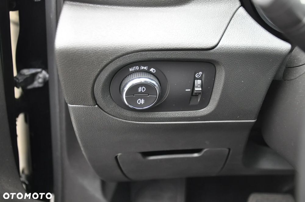 Opel Grandland X 1.2 T GPF Design Line S&S - 17