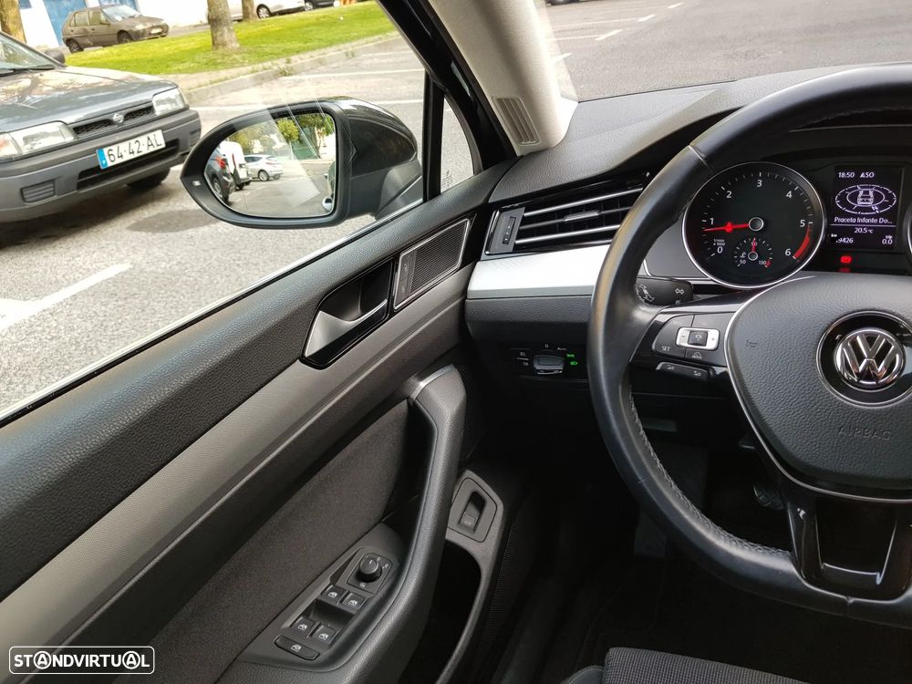 VW Passat Variant 1.6 TDI Confortline - 22