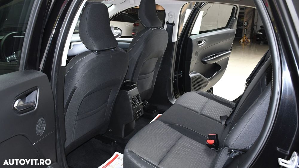 Renault Arkana E-TECH 145 Evolution - 12