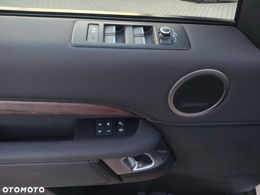 Land Rover Discovery - 16