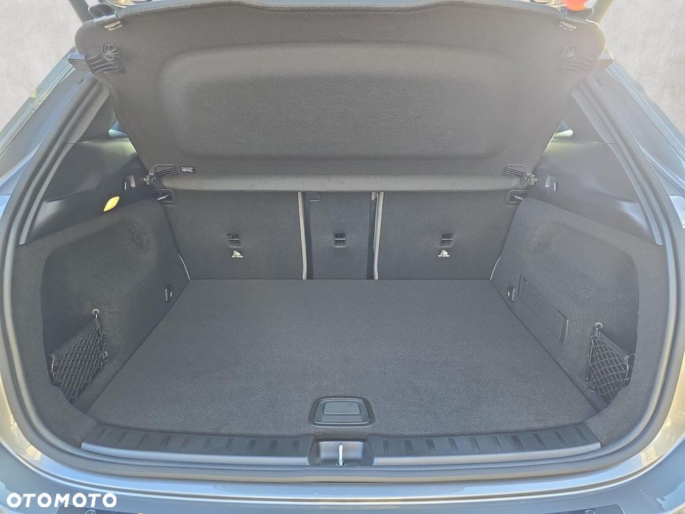 Mercedes-Benz EQA - 16