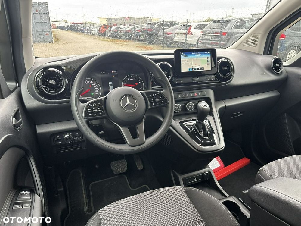 Mercedes-Benz Klasa T 180 d - 12