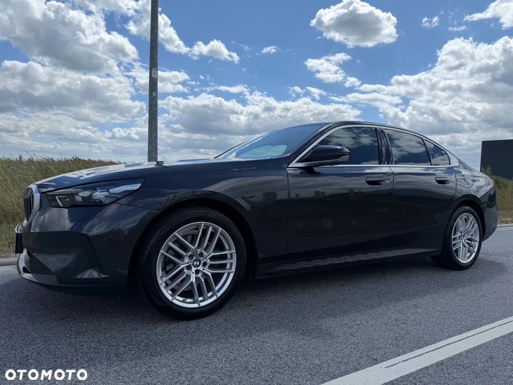 BMW Seria 5 520i mHEV - 2