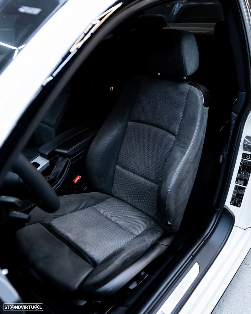 BMW 320 d Coupe Auto - 27