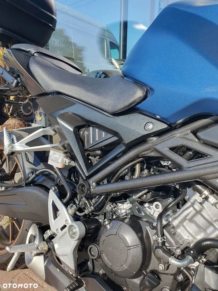 Honda CB - 30