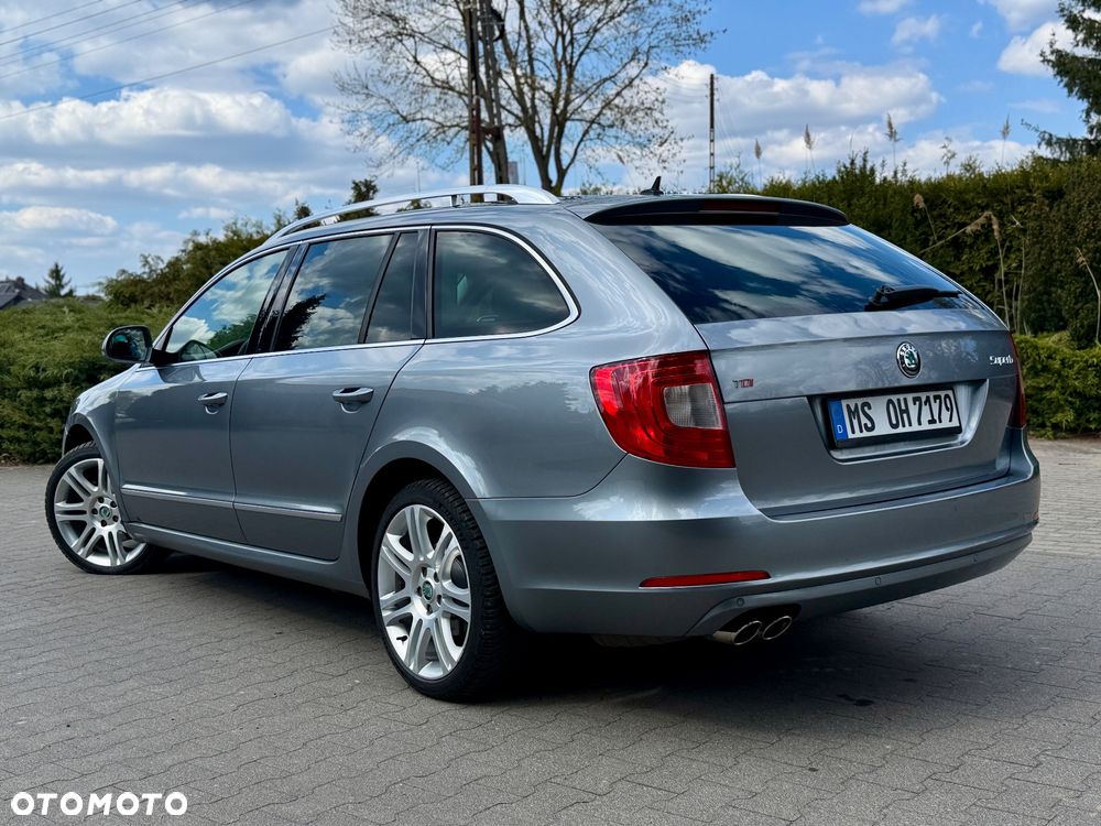 Skoda Superb 2.0 TDI Green tec DSG Elegance - 21