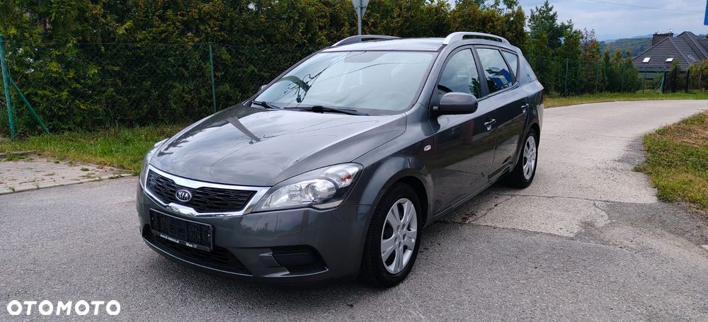 Kia Ceed - 1