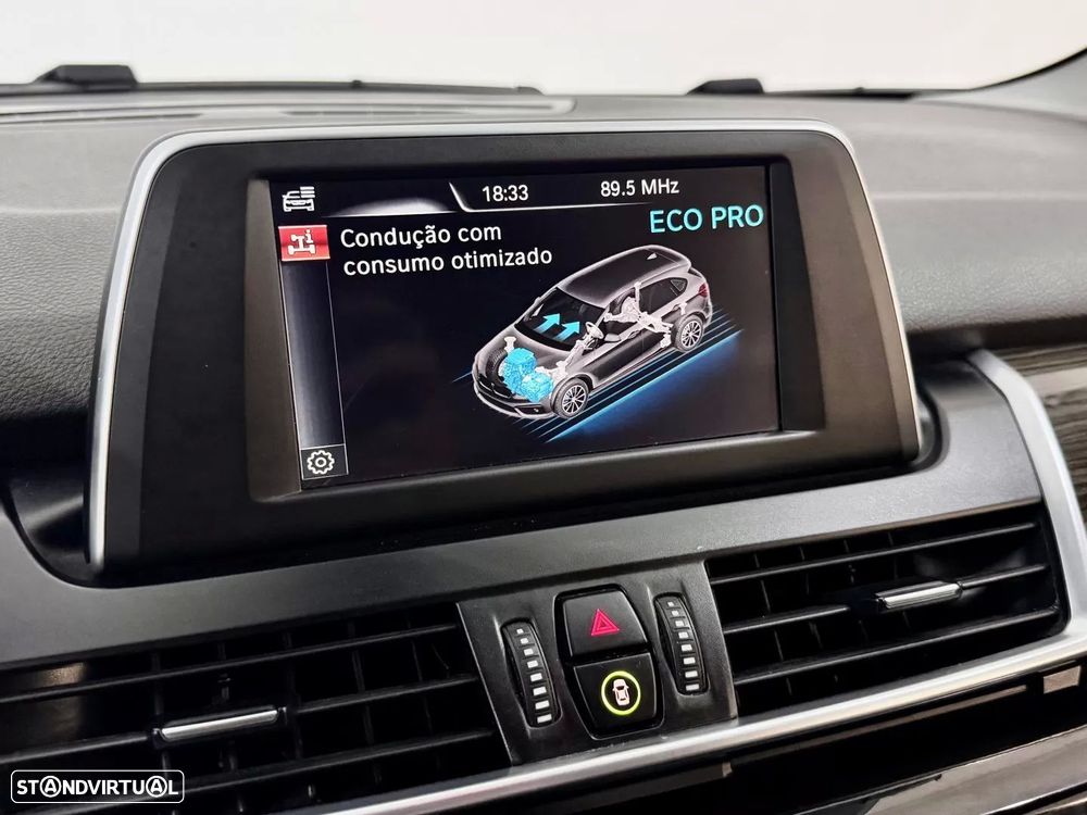 BMW 218 Active Tourer d Line Luxury - 34
