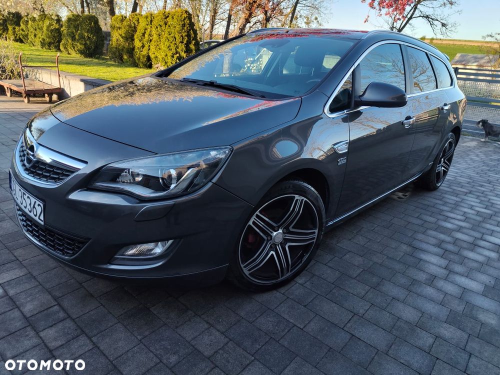 Opel Astra 1.4 Turbo Sport - 1