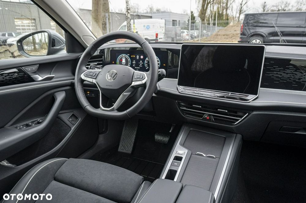 Volkswagen Passat - 28