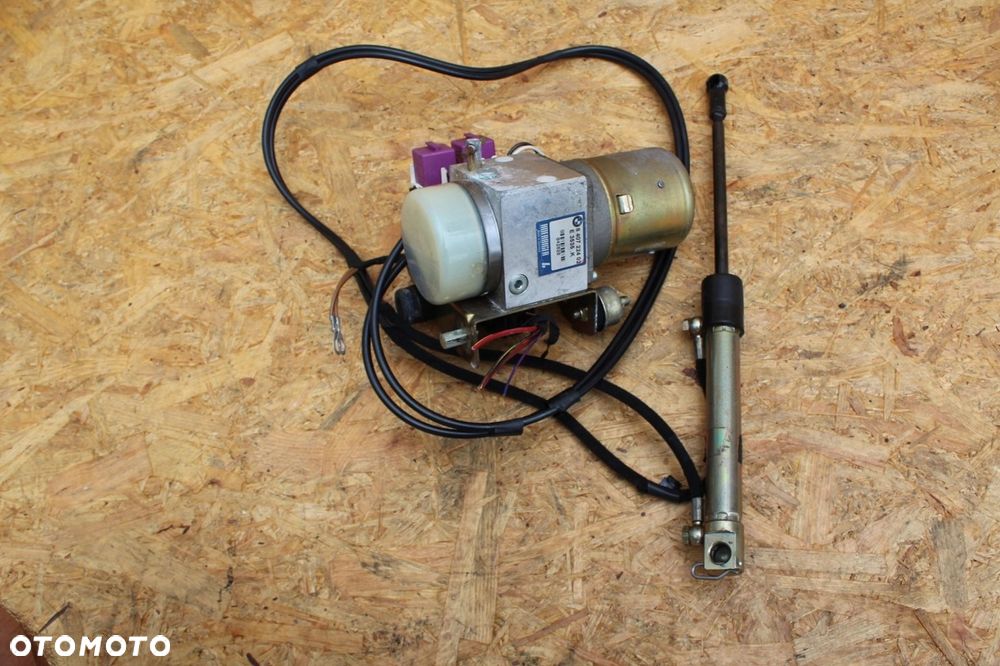 Pompa dachu siłownik BMW z3 roadster cabrio 8407224 - 1