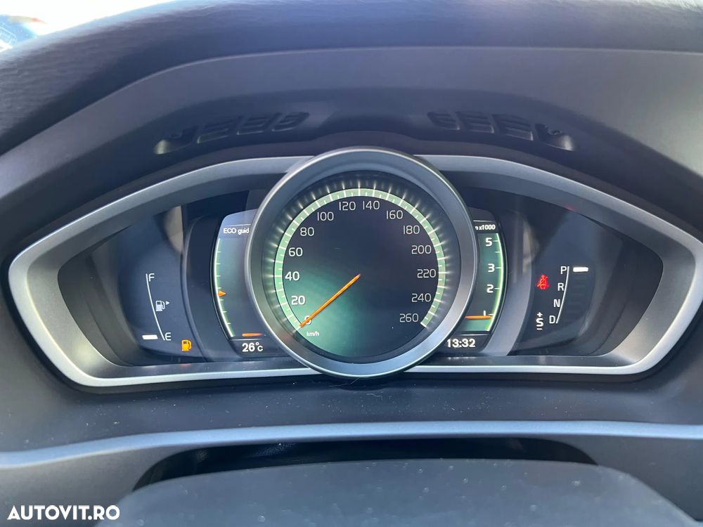 Volvo V40 D2 Geartronic Momentum - 26