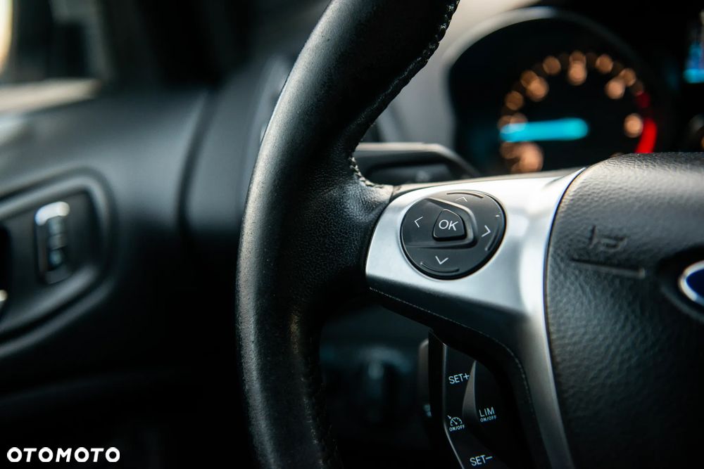 Ford Kuga ver-2-0-tdci-4wd-trend - 37