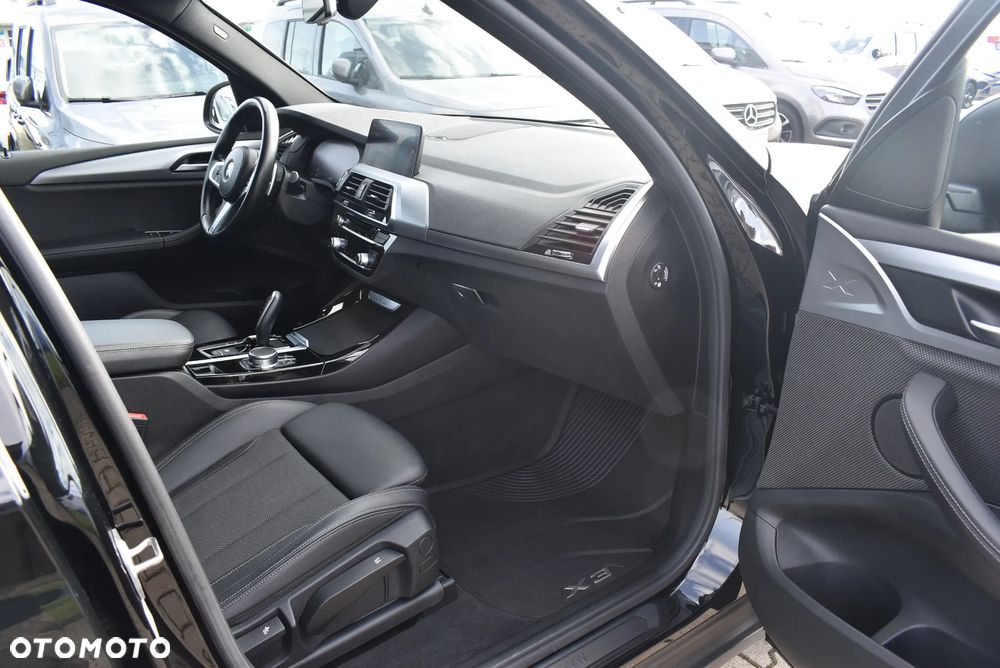 BMW X3 xDrive20i GPF Advantage - 16