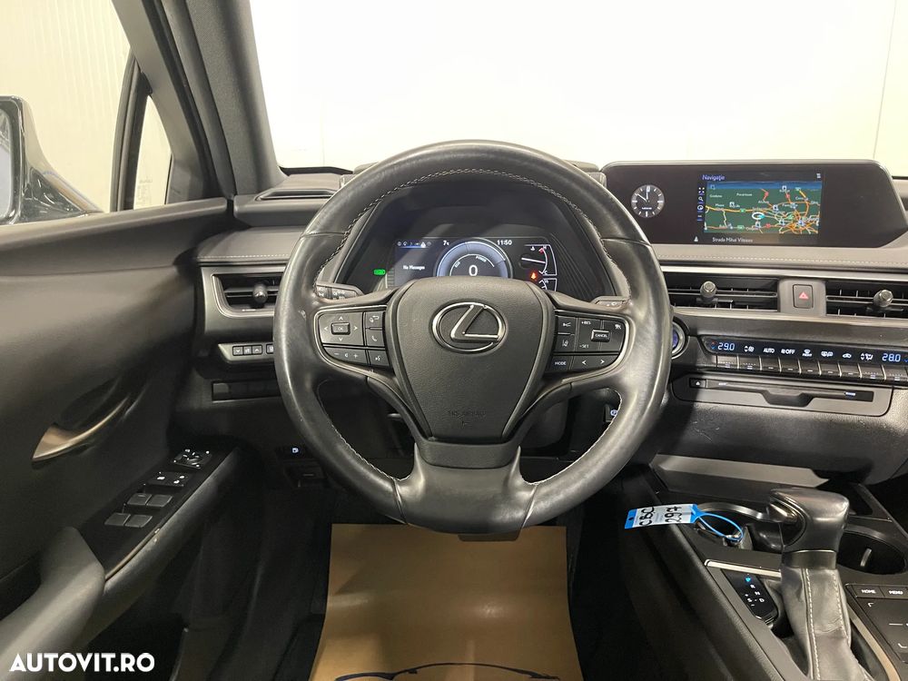 Lexus UX 250h Business Edition - 6