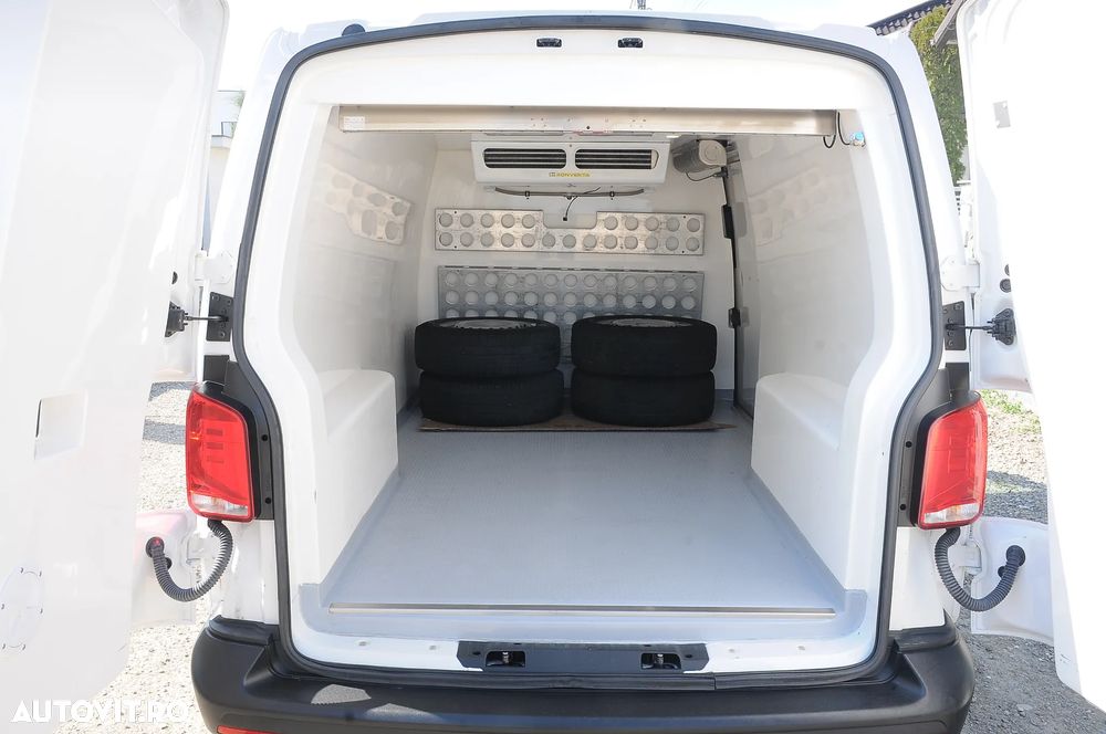 Volkswagen Transporter - 24