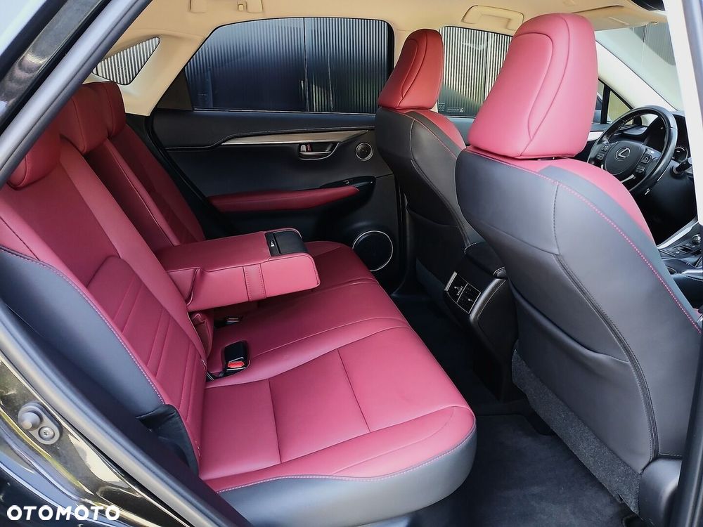 Lexus NX 300h F Impression AWD - 29