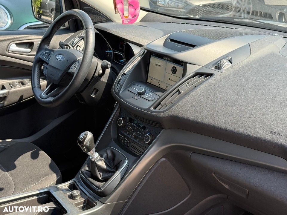 Ford Kuga 1.5 EcoBoost 2WD Trend - 12