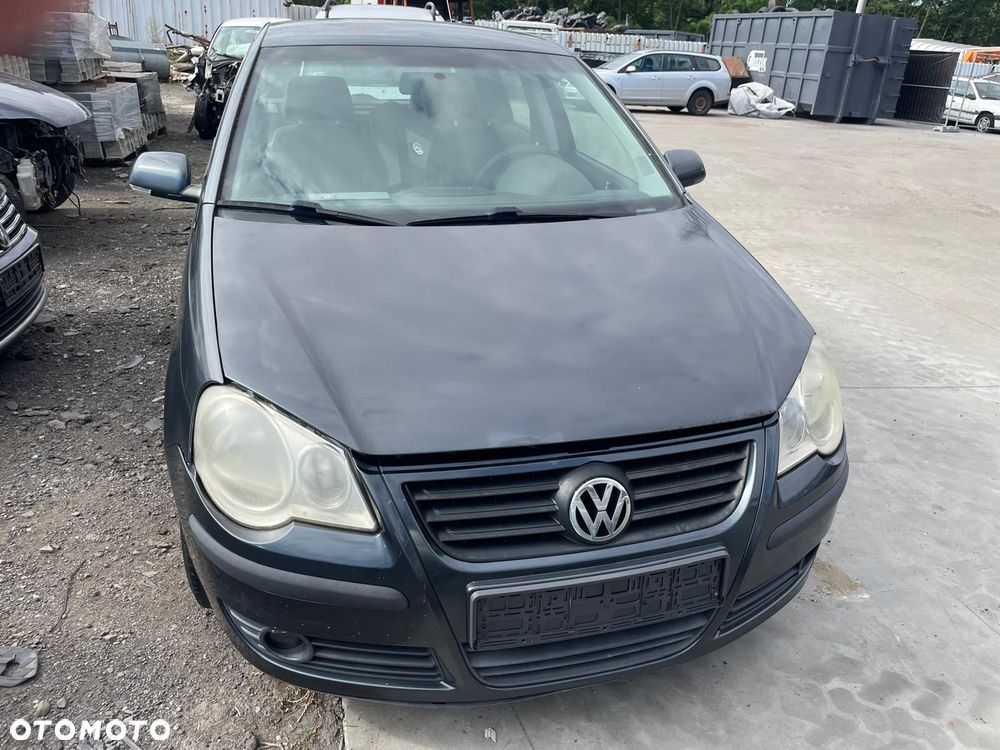 Volkswagen Polo 9N  Na Części Kolor : LC7V - 1