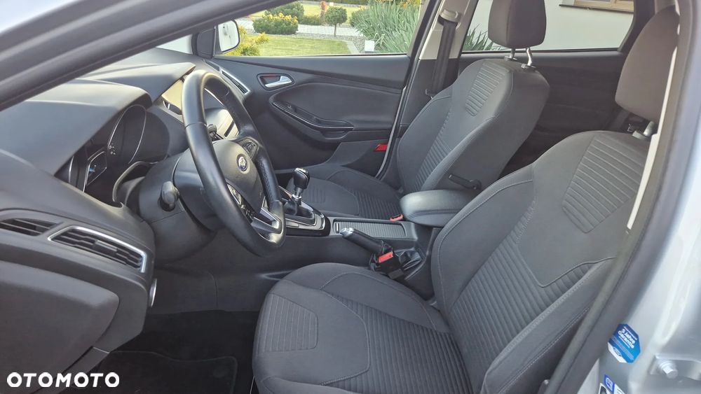 Ford Focus 1.5 EcoBlue STart-Stopp-System TITANIUM - 18