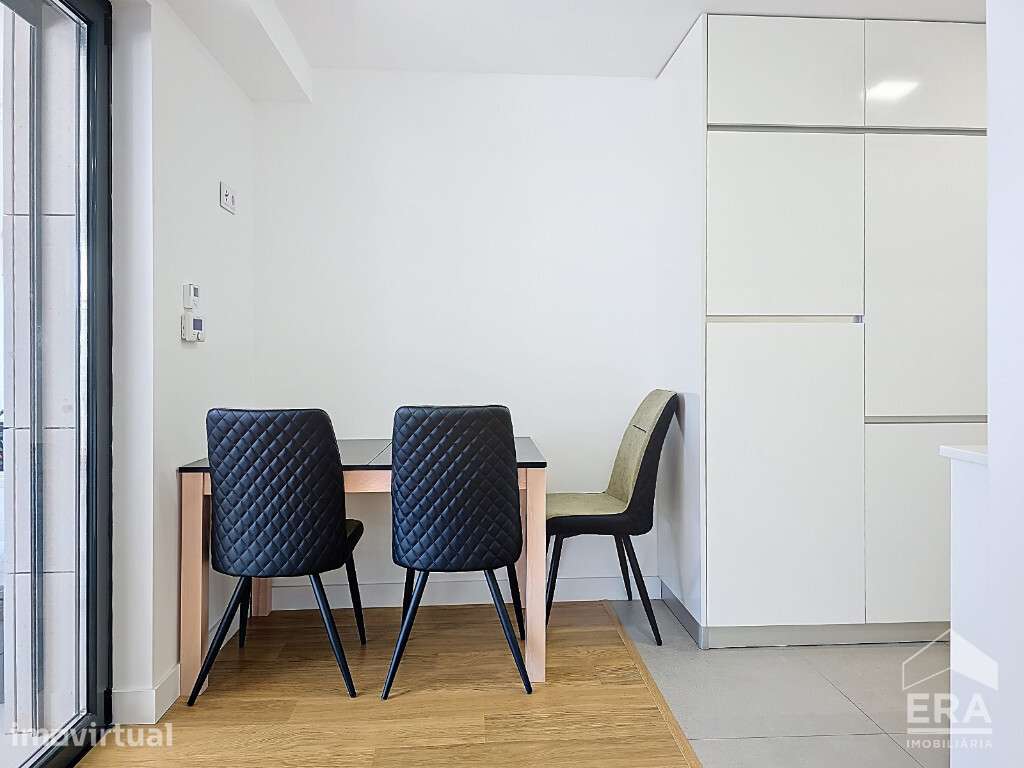 Apartamento T3 com garagem para três carros, Quinta da Portela - Grande imagem: 5/17