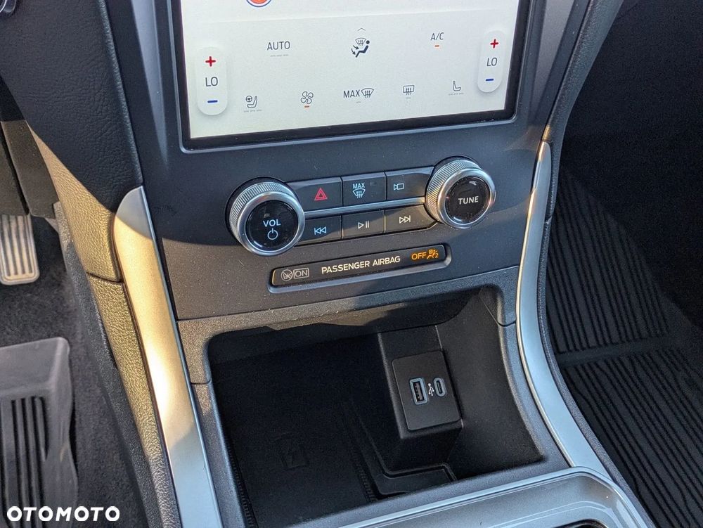 Ford Edge - 18