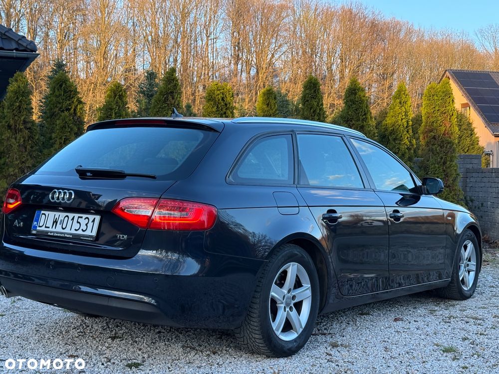 Audi A4 Avant 2.0 TDI DPF clean diesel multitronic S line Sportpaket - 3