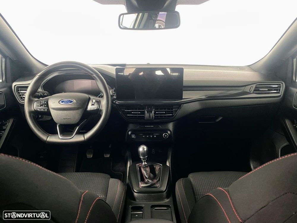 Ford Focus 1.0 EcoBoost MHEV ST-Line - 11
