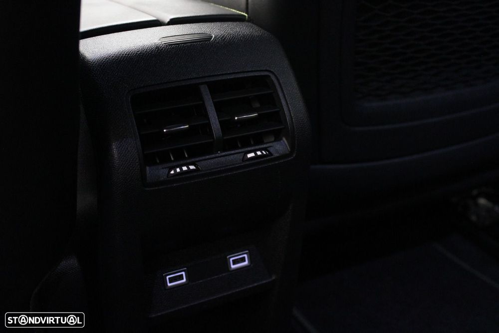 Peugeot 408 1.2 PureTech GT EAT8 - 44