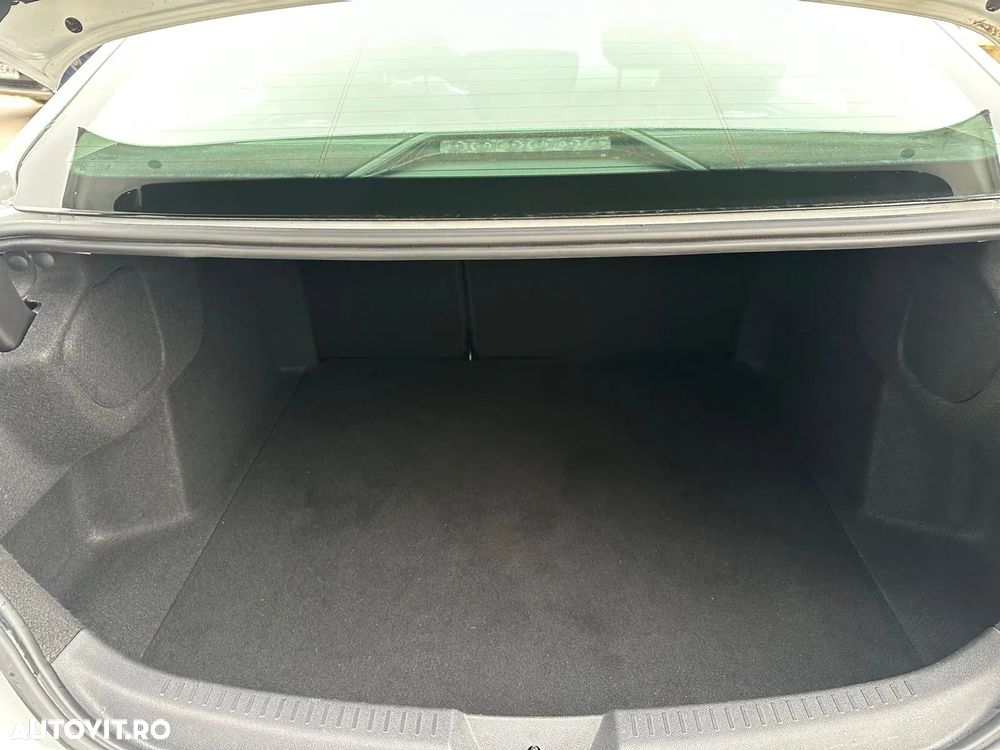 Renault Megane TCe Life - 13