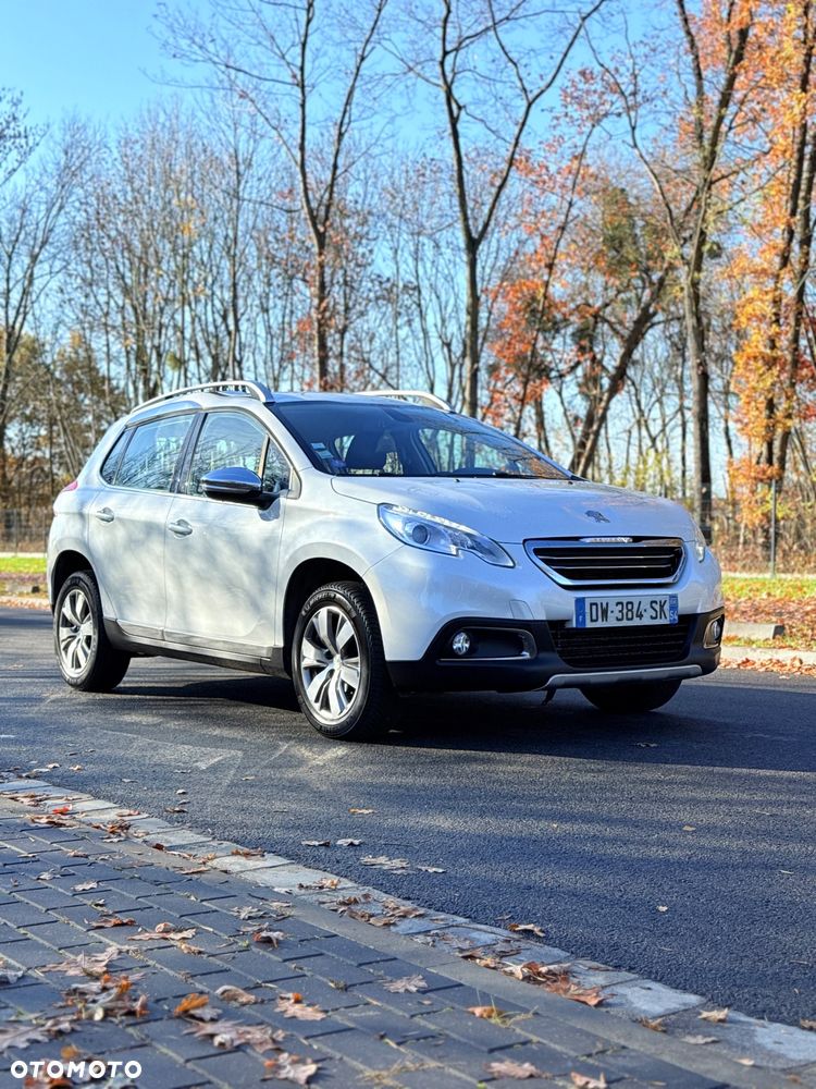Peugeot 2008 1.2 Pure Tech Allure S&S - 3