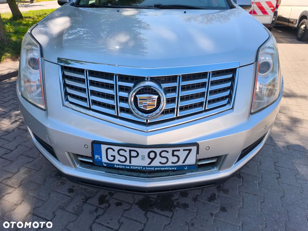 Cadillac SRX - 17