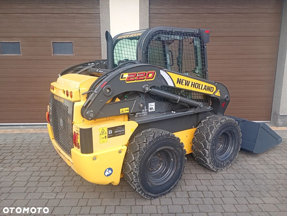 New Holland L220/2017rok/Bobcat/koparka/minikoparka/ładowarka/Miniładowarka - 9
