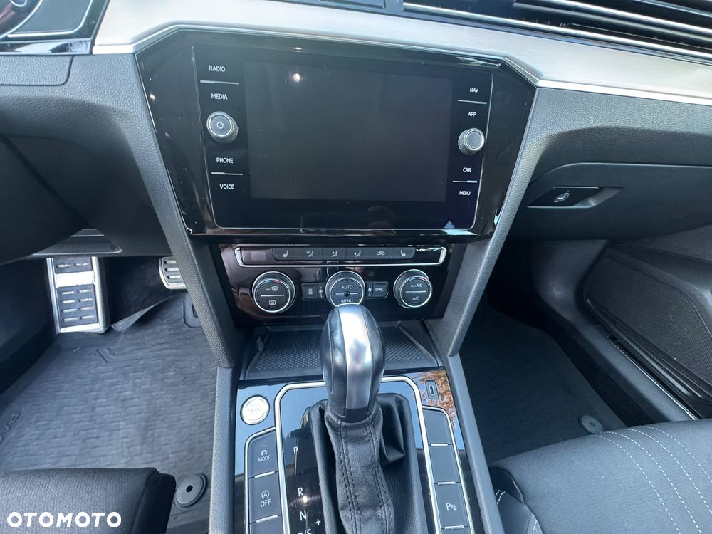 Volkswagen Passat Alltrack - 12