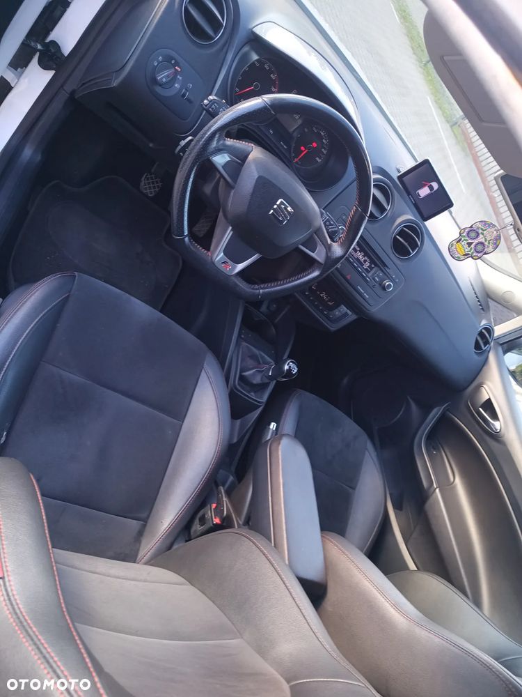 Seat Ibiza SC 1.2 TSI FR - 4
