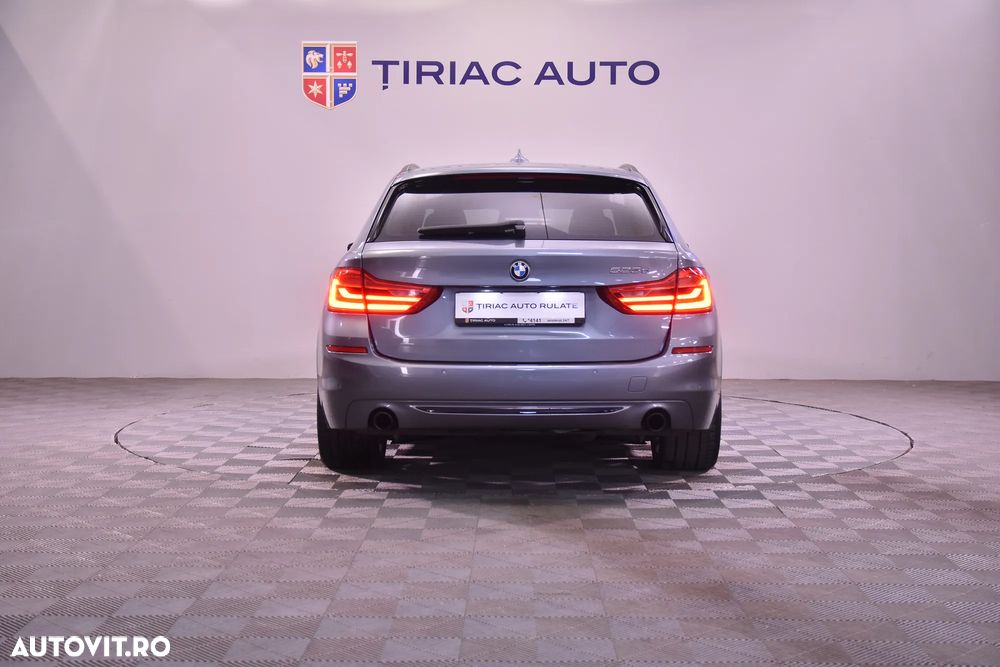 BMW Seria 5 525d Touring Aut. - 4