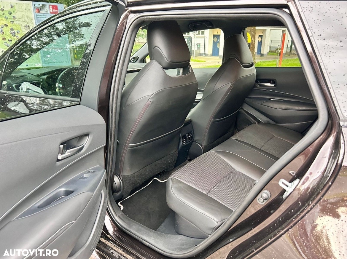 Toyota Corolla 2.0 Hybrid Touring Sports Lounge - 8